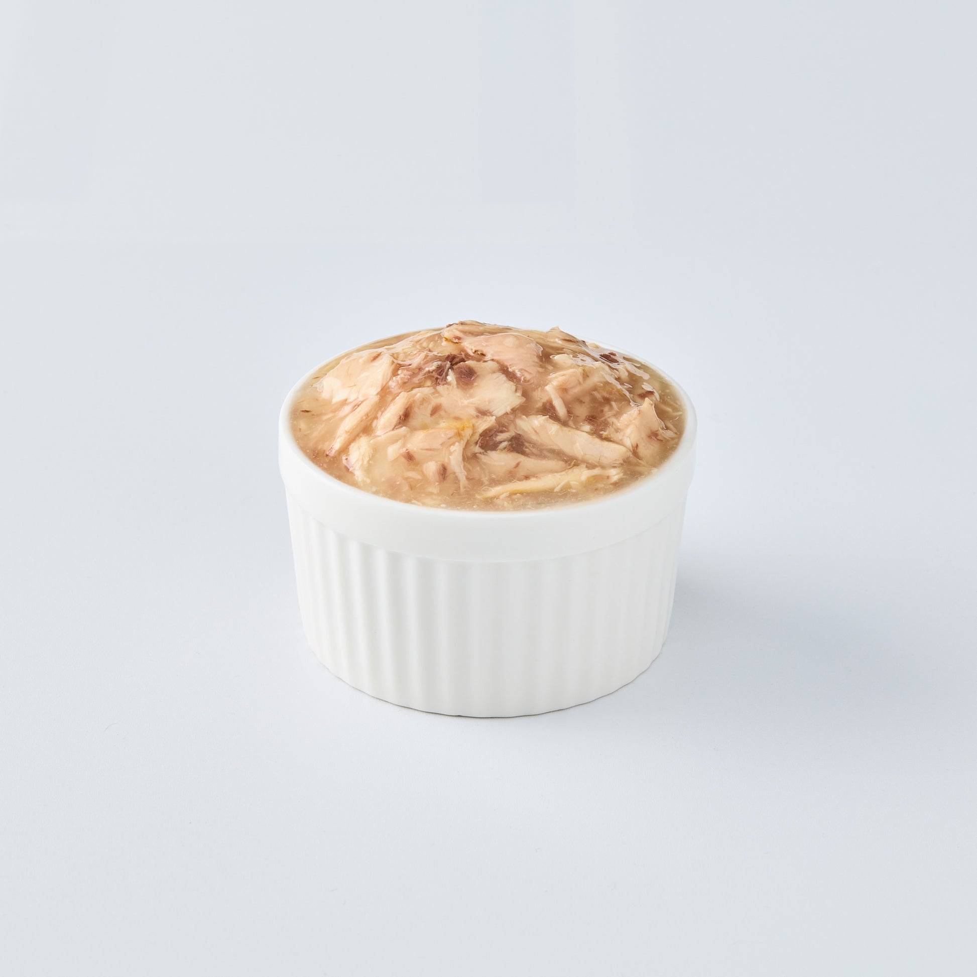 Carnivore Tuna in gravy 70g - Pet Priority